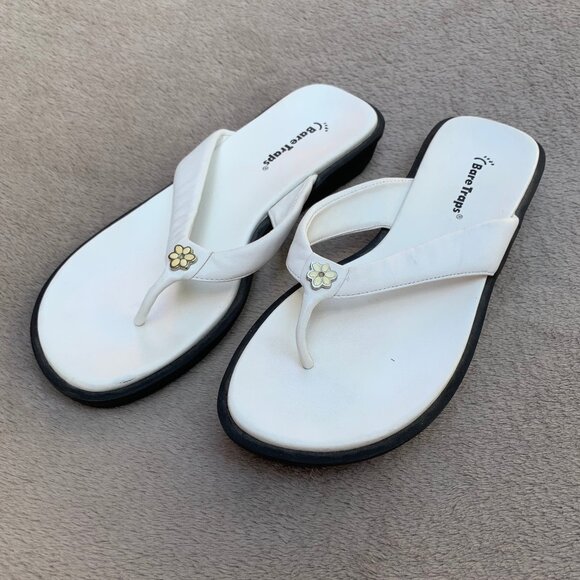 BareTraps Baxter Leather Thong Sandals Sz8 - Picture 1 of 13